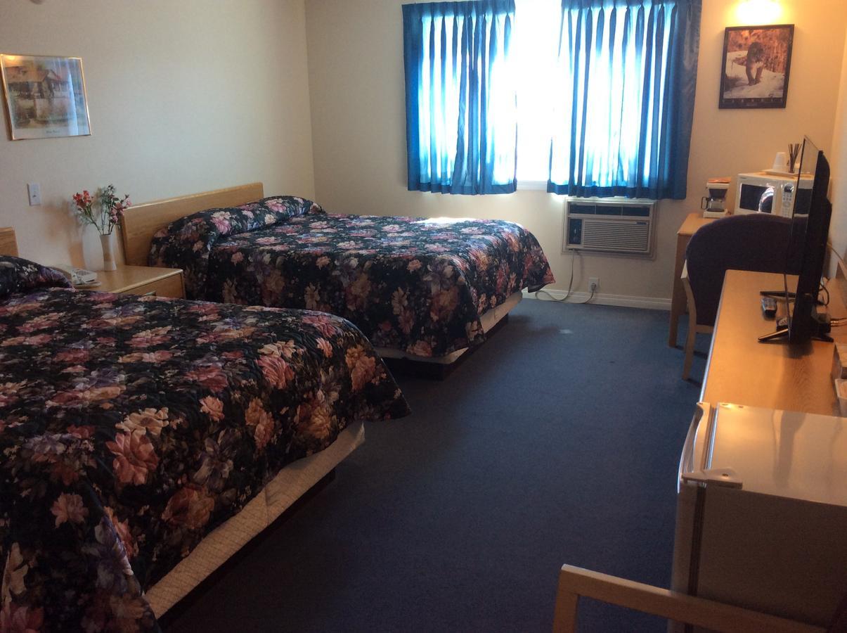 Rainbow Motel Суифт Кърънт Екстериор снимка