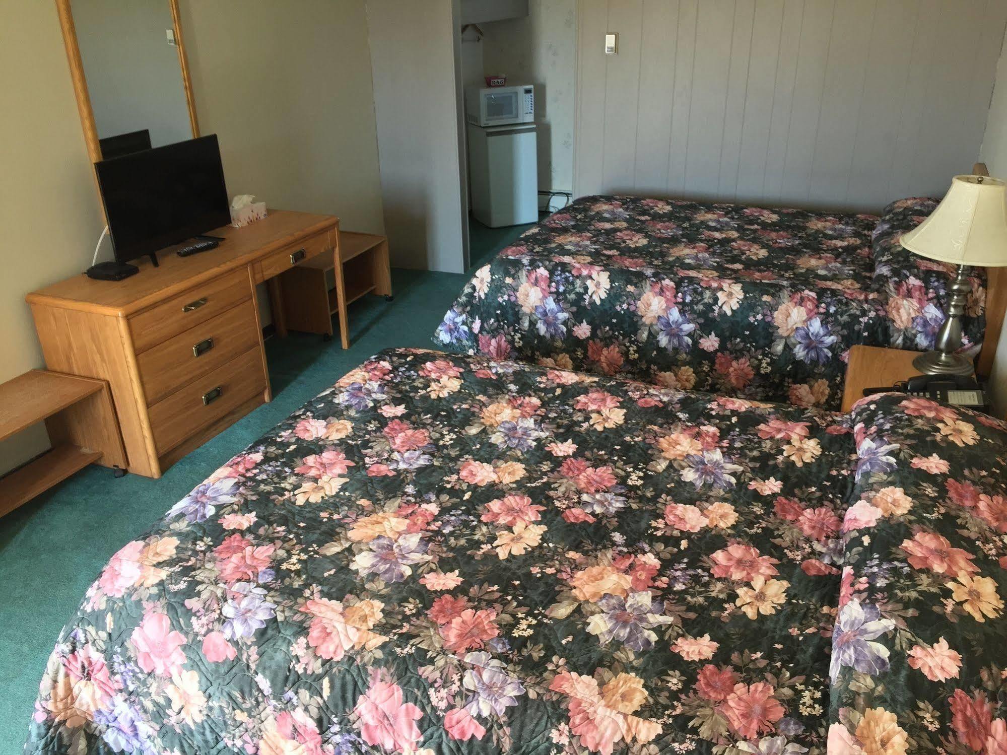 Rainbow Motel Суифт Кърънт Екстериор снимка